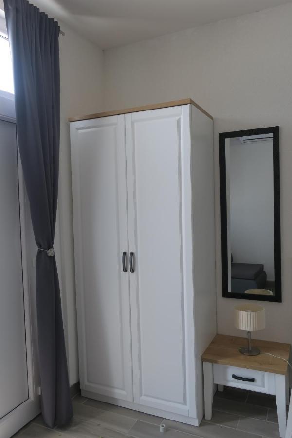 Mesic Apartment Сень Экстерьер фото